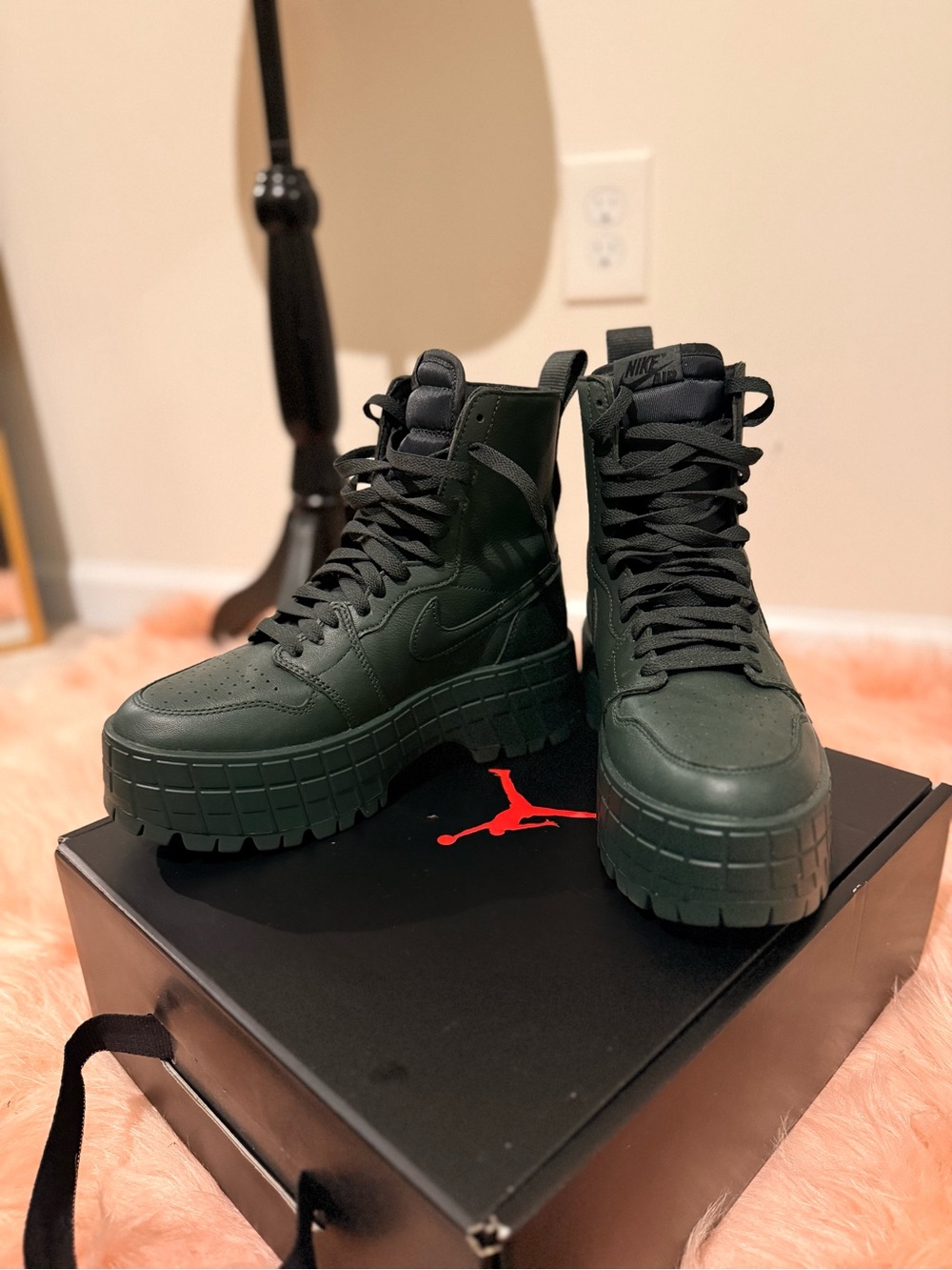 Nike Air Jordan 1 High Brooklyn boots in a dark spruce green colorway - Picture 7 of 10